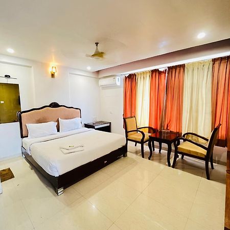 Metro Hotel Nathdwara , 500Mtr 10Min Walking From Shreenathji Temple 966O9O1Oo6 Exterior photo