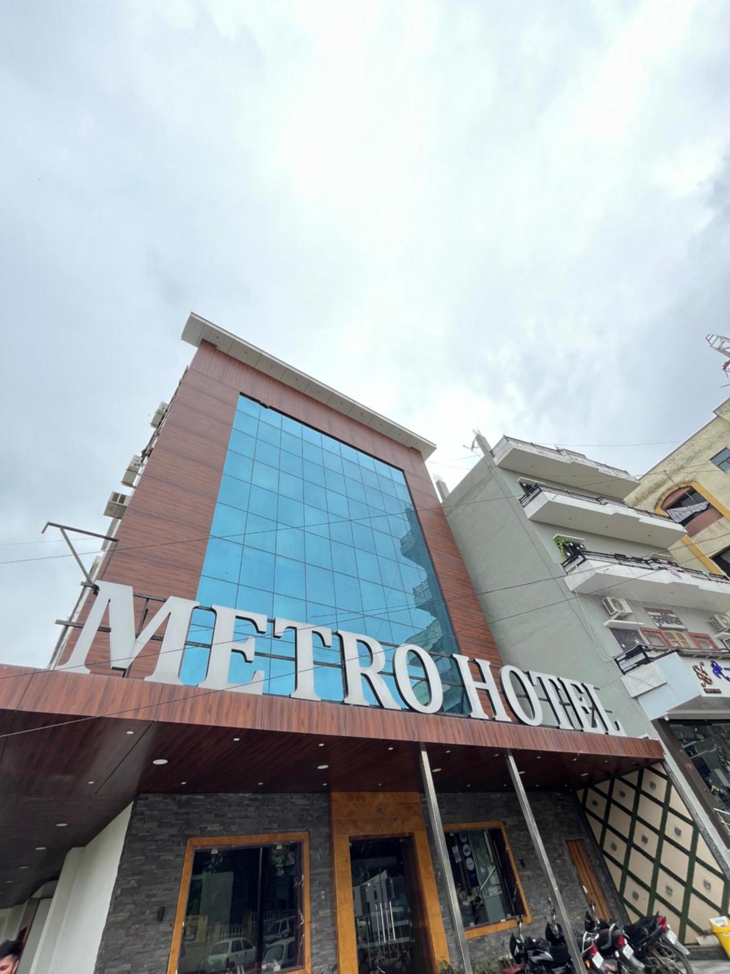 Metro Hotel Nathdwara , 500Mtr 10Min Walking From Shreenathji Temple 966O9O1Oo6 Exterior photo