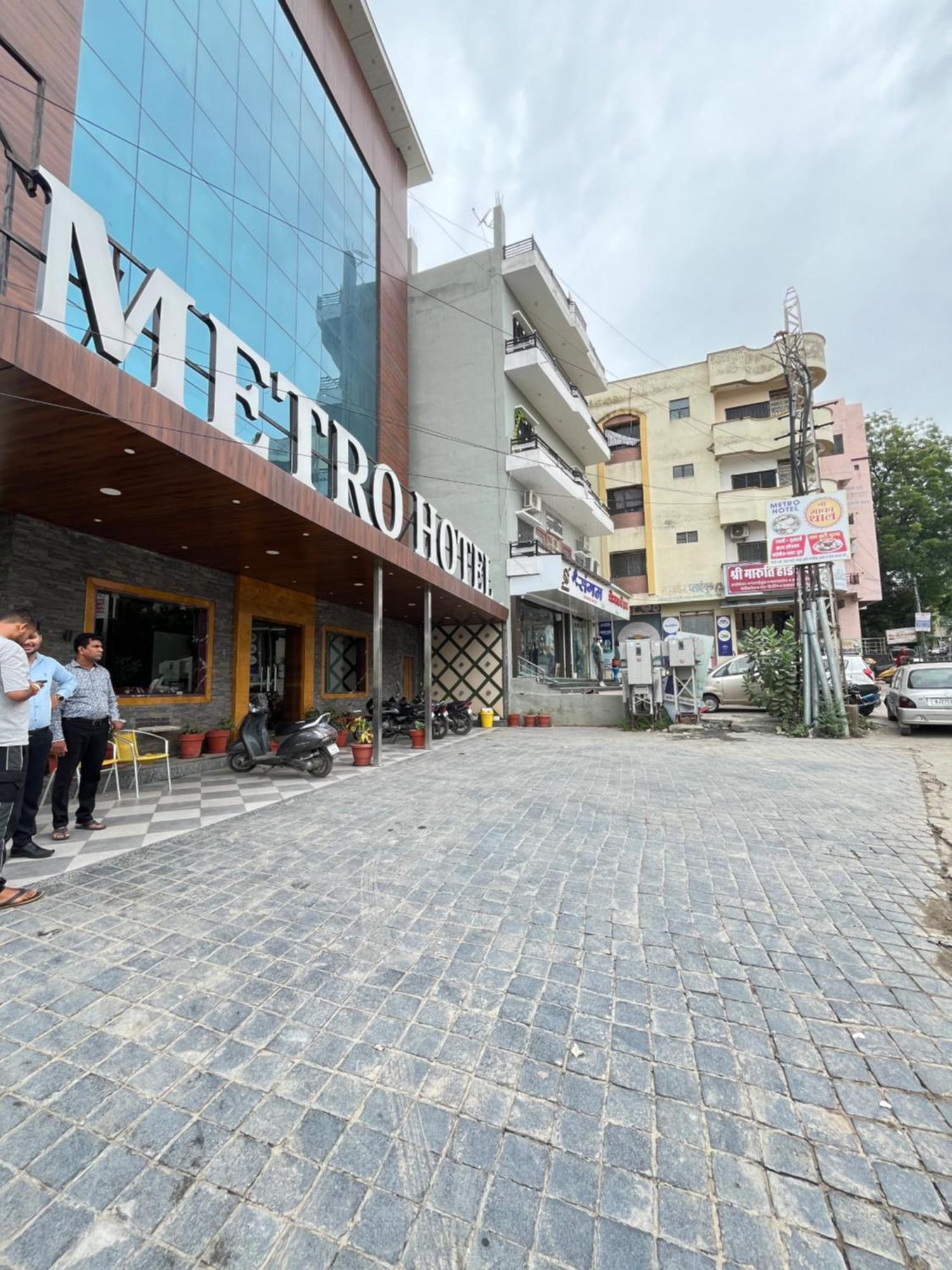 Metro Hotel Nathdwara , 500Mtr 10Min Walking From Shreenathji Temple 966O9O1Oo6 Exterior photo
