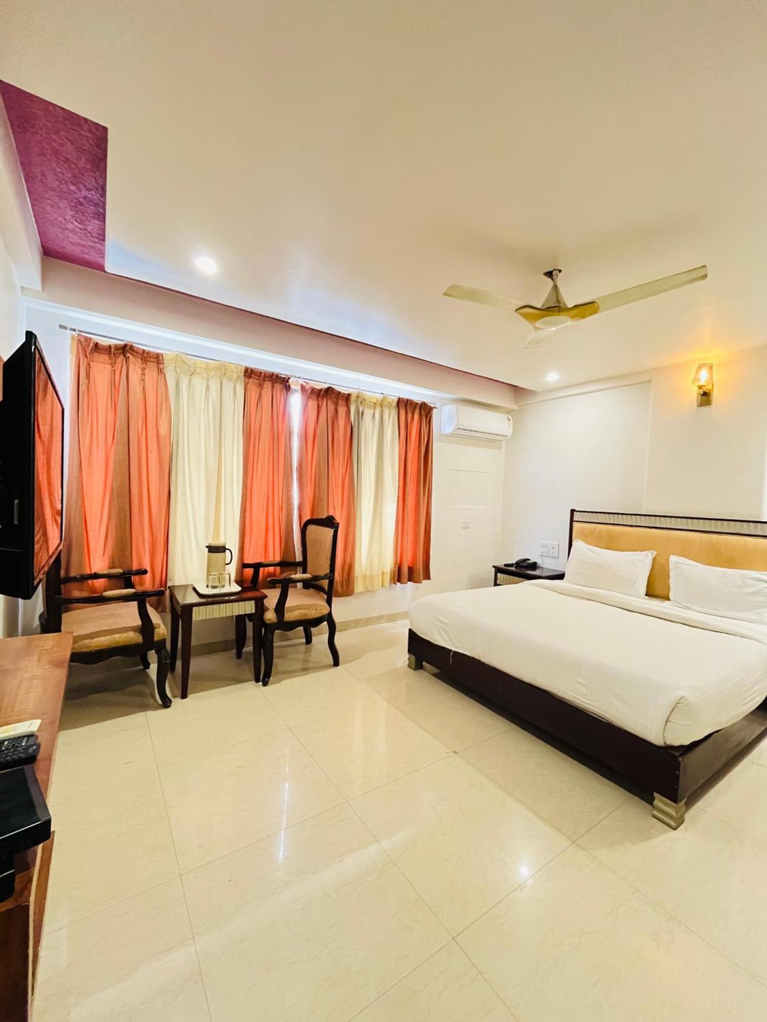 Metro Hotel Nathdwara , 500Mtr 10Min Walking From Shreenathji Temple 966O9O1Oo6 Exterior photo