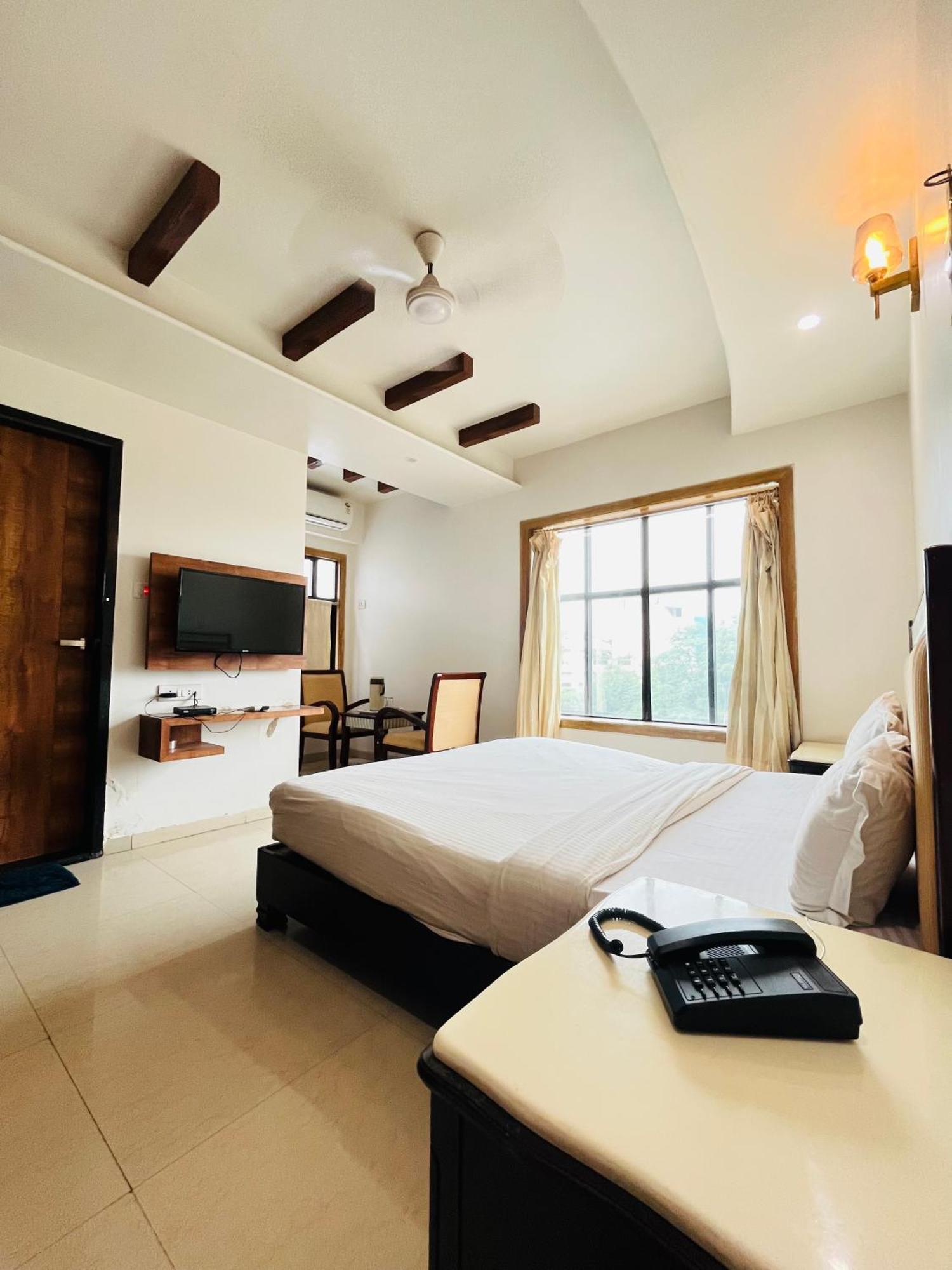 Metro Hotel Nathdwara , 500Mtr 10Min Walking From Shreenathji Temple 966O9O1Oo6 Exterior photo