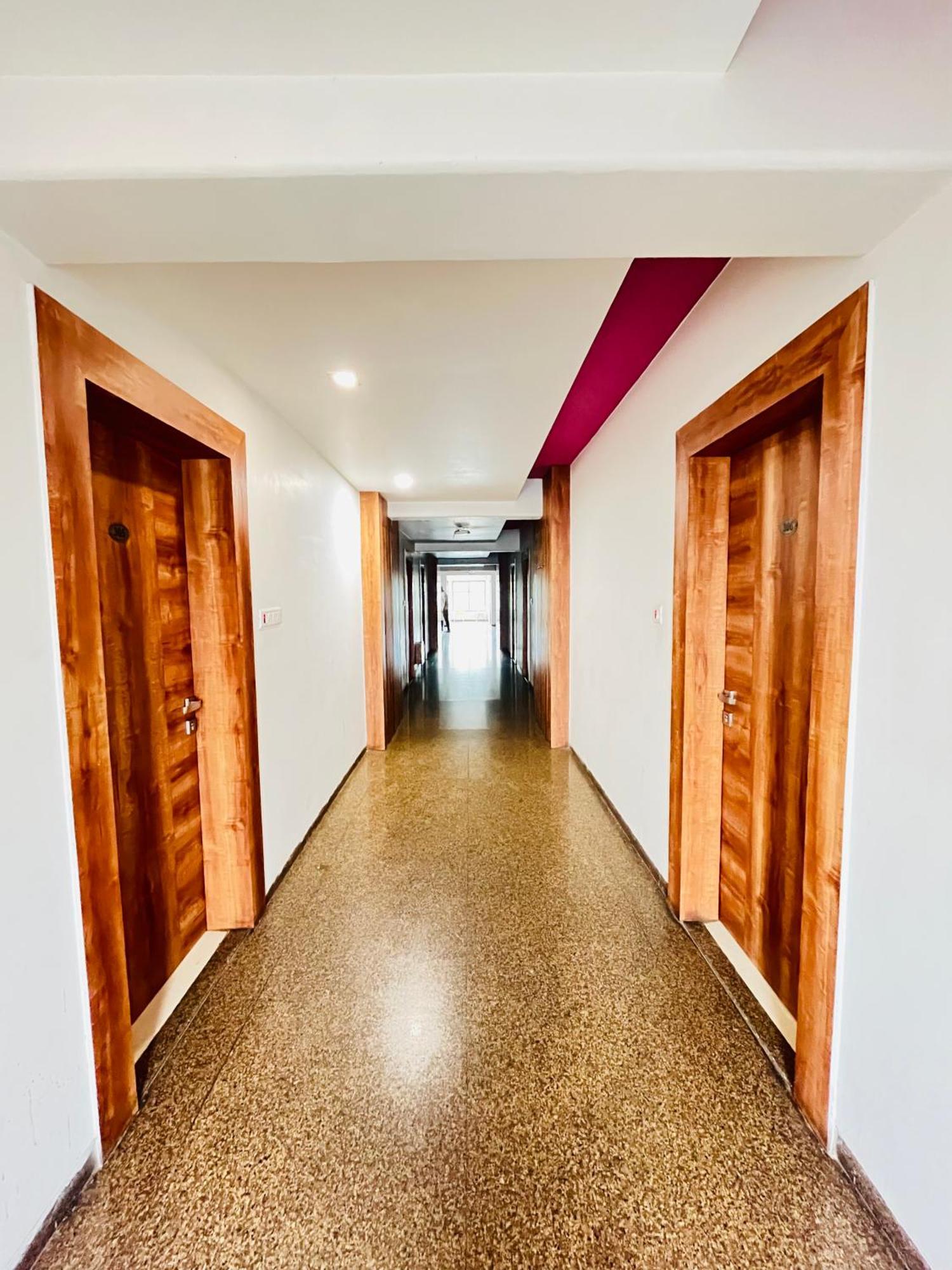 Metro Hotel Nathdwara , 500Mtr 10Min Walking From Shreenathji Temple 966O9O1Oo6 Exterior photo