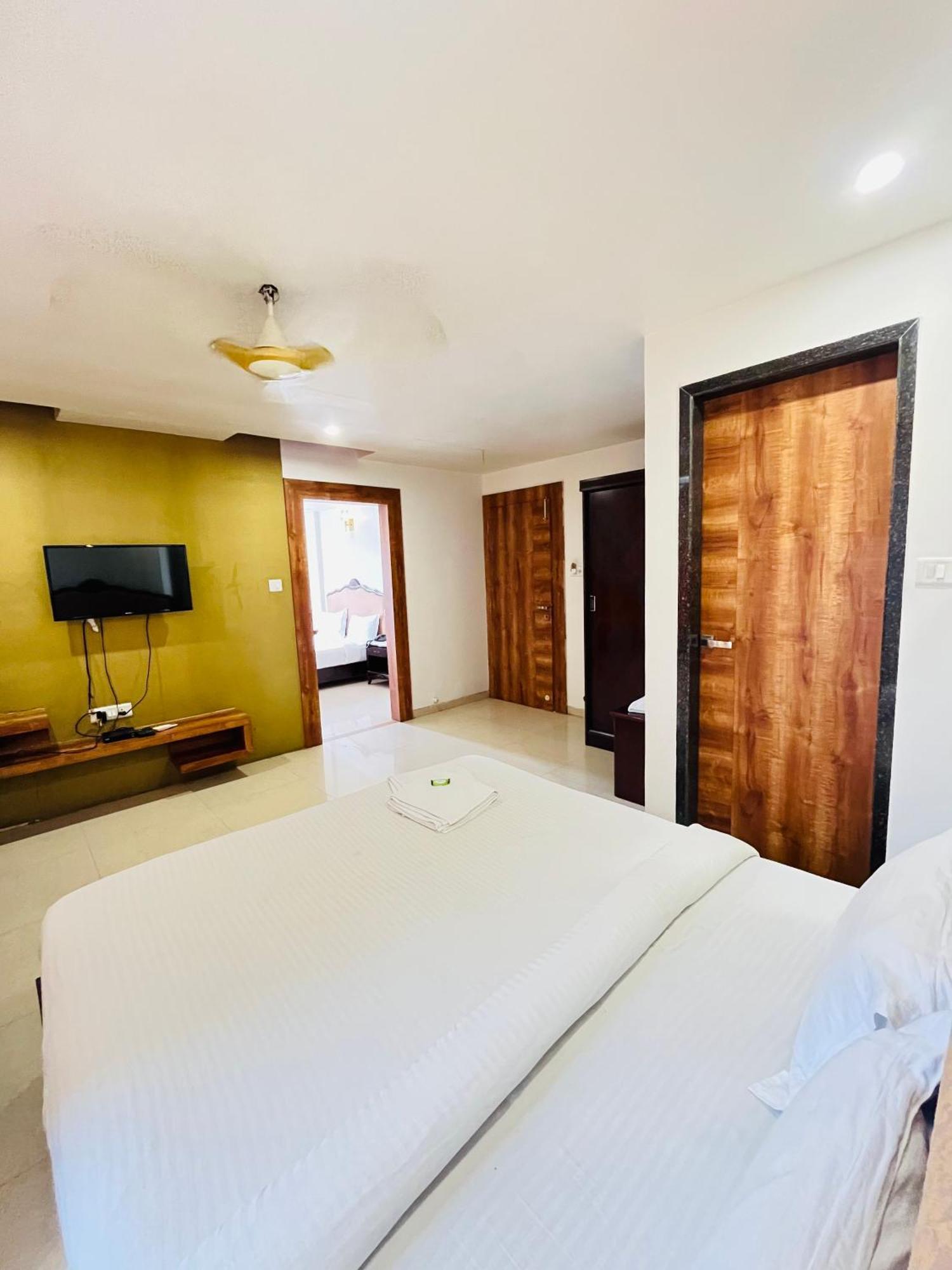 Metro Hotel Nathdwara , 500Mtr 10Min Walking From Shreenathji Temple 966O9O1Oo6 Exterior photo