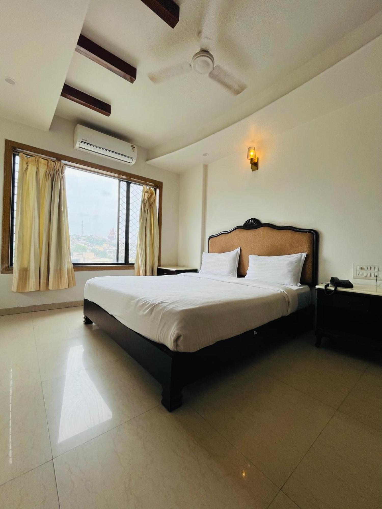 Metro Hotel Nathdwara , 500Mtr 10Min Walking From Shreenathji Temple 966O9O1Oo6 Exterior photo