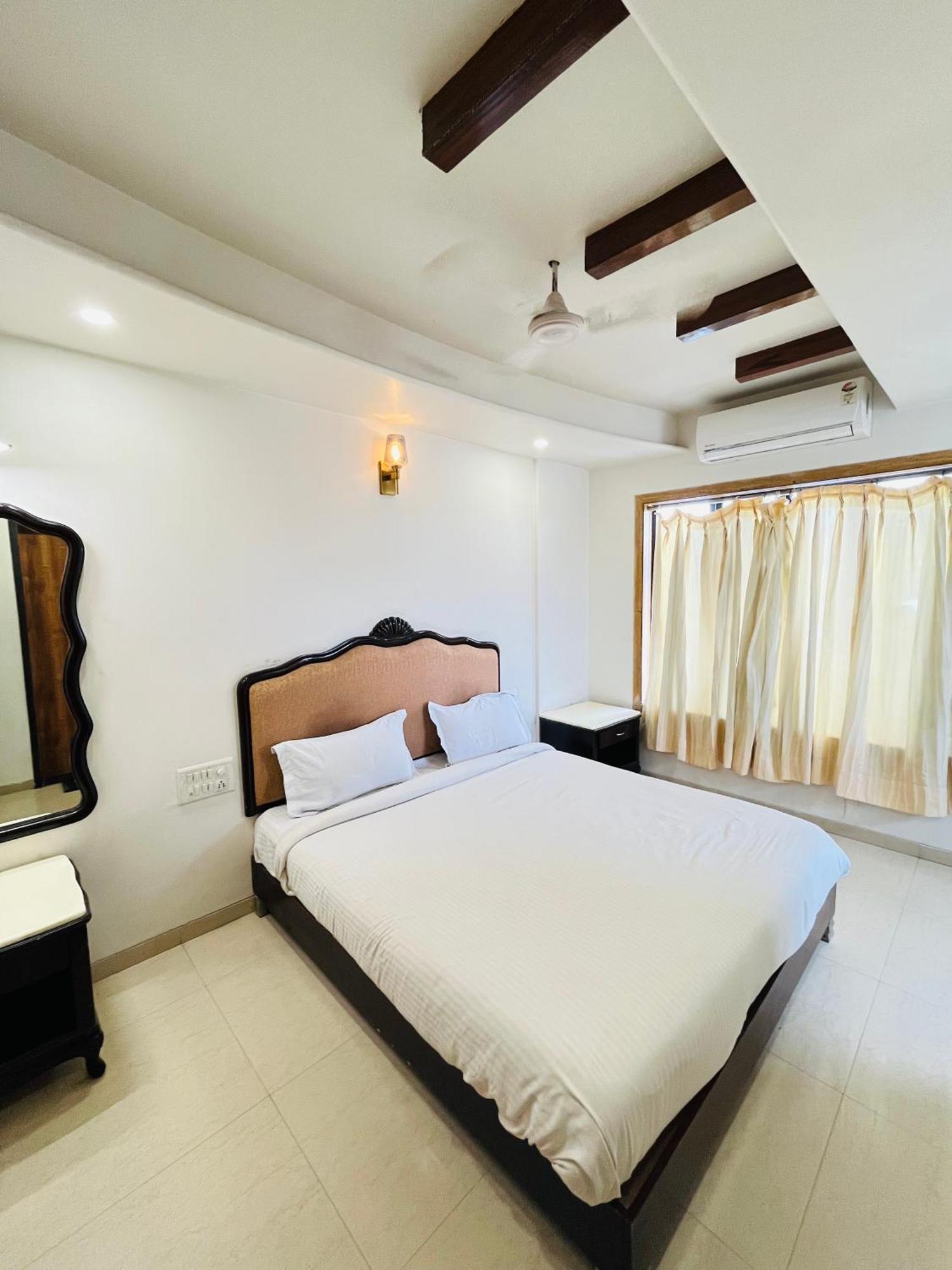 Metro Hotel Nathdwara , 500Mtr 10Min Walking From Shreenathji Temple 966O9O1Oo6 Exterior photo