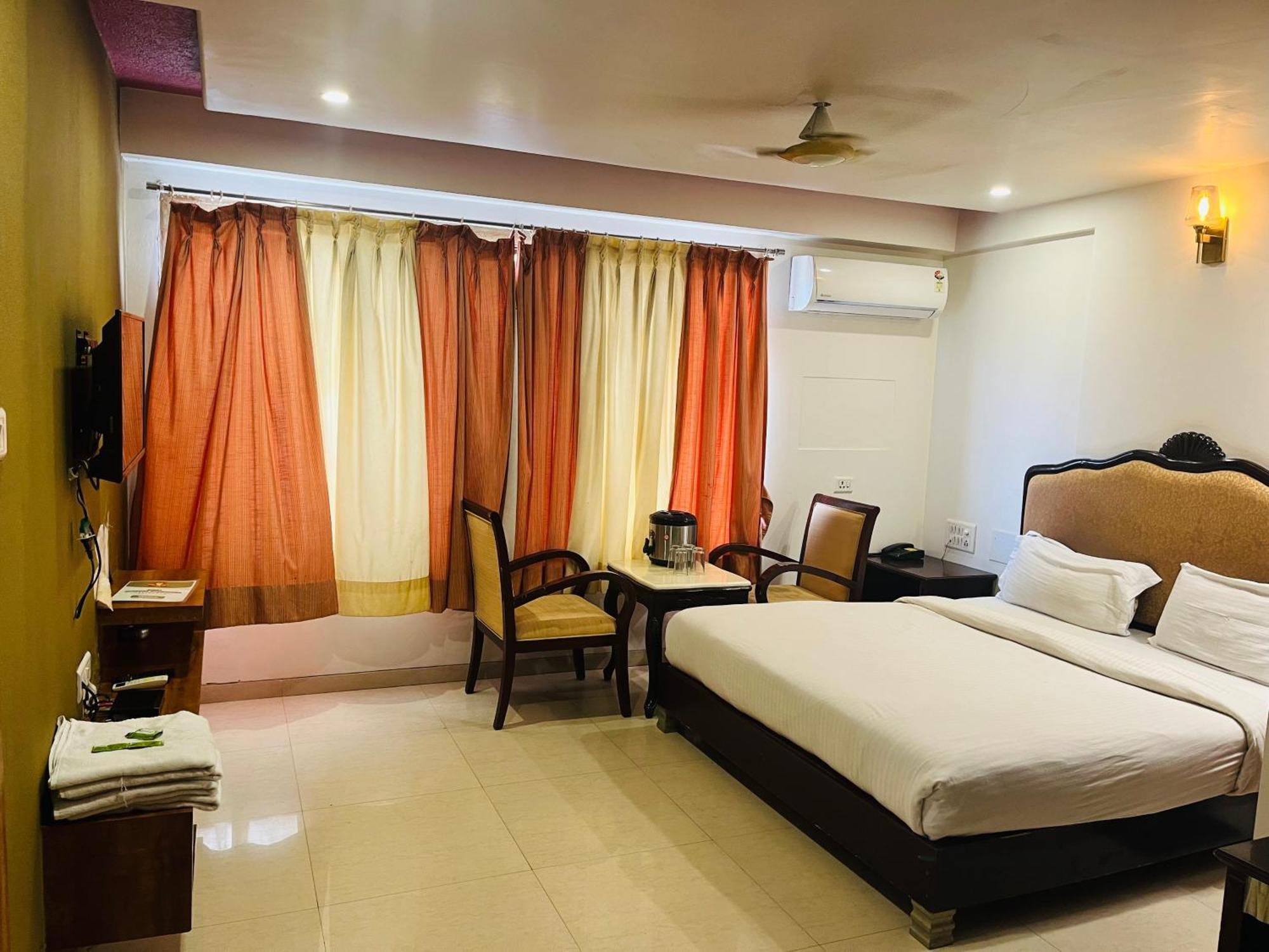 Metro Hotel Nathdwara , 500Mtr 10Min Walking From Shreenathji Temple 966O9O1Oo6 Exterior photo